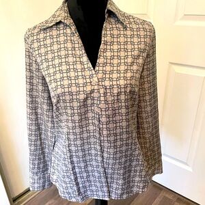 Ann Taylor Long-Sleeved ‘V’ Neck Blouse Size 10